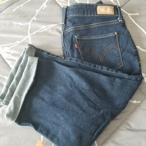 Levi's capri pants